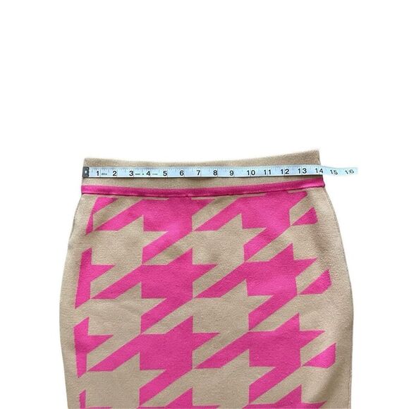 TOCCIN(NY) Pink & Beige Houndstooth Knit Mini Skirt - Size XS - Picture 3 of 6